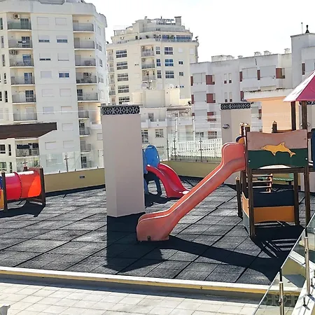 1b Terrace B - Casas & Papeis